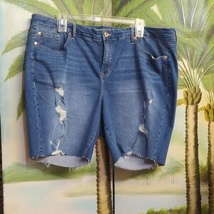 # 25 - Torrid Distressed Blue Denim Shorts Size 26